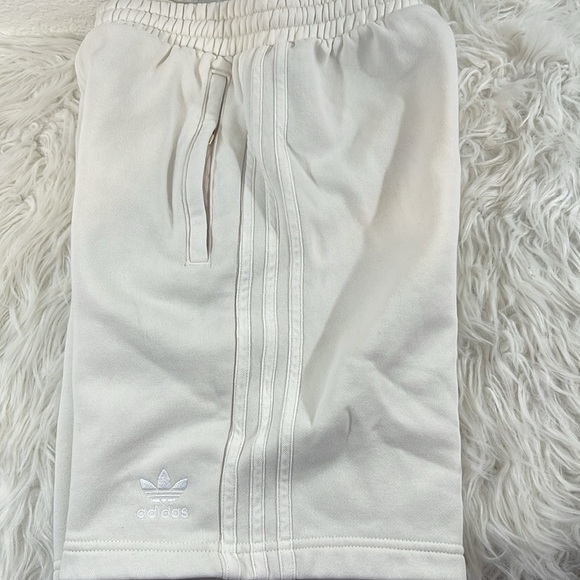 ADIDAS 3 STRIPE SHORTS Zipper Pockets Size XS Unisex - Picture 14 of 16